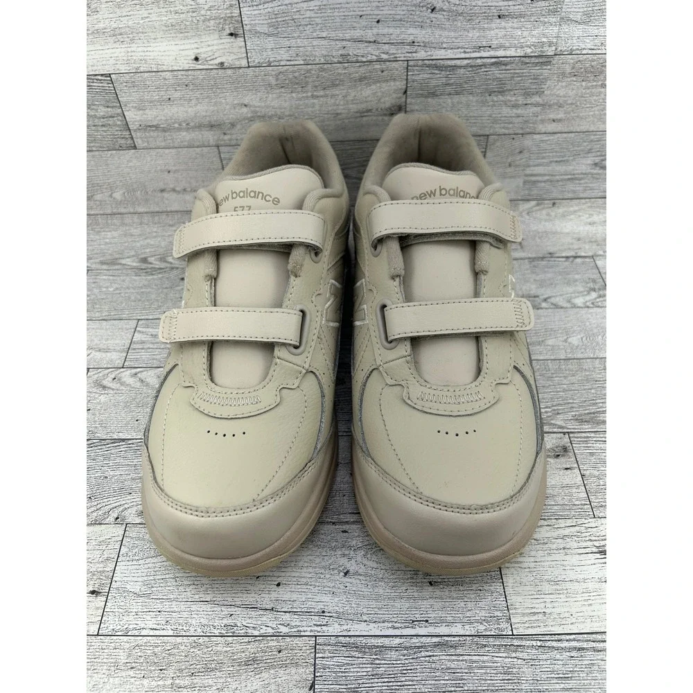 New Balance 577 Walking Shoe Beige Leather Hook and Loop Strap Comfort 8.5M‎